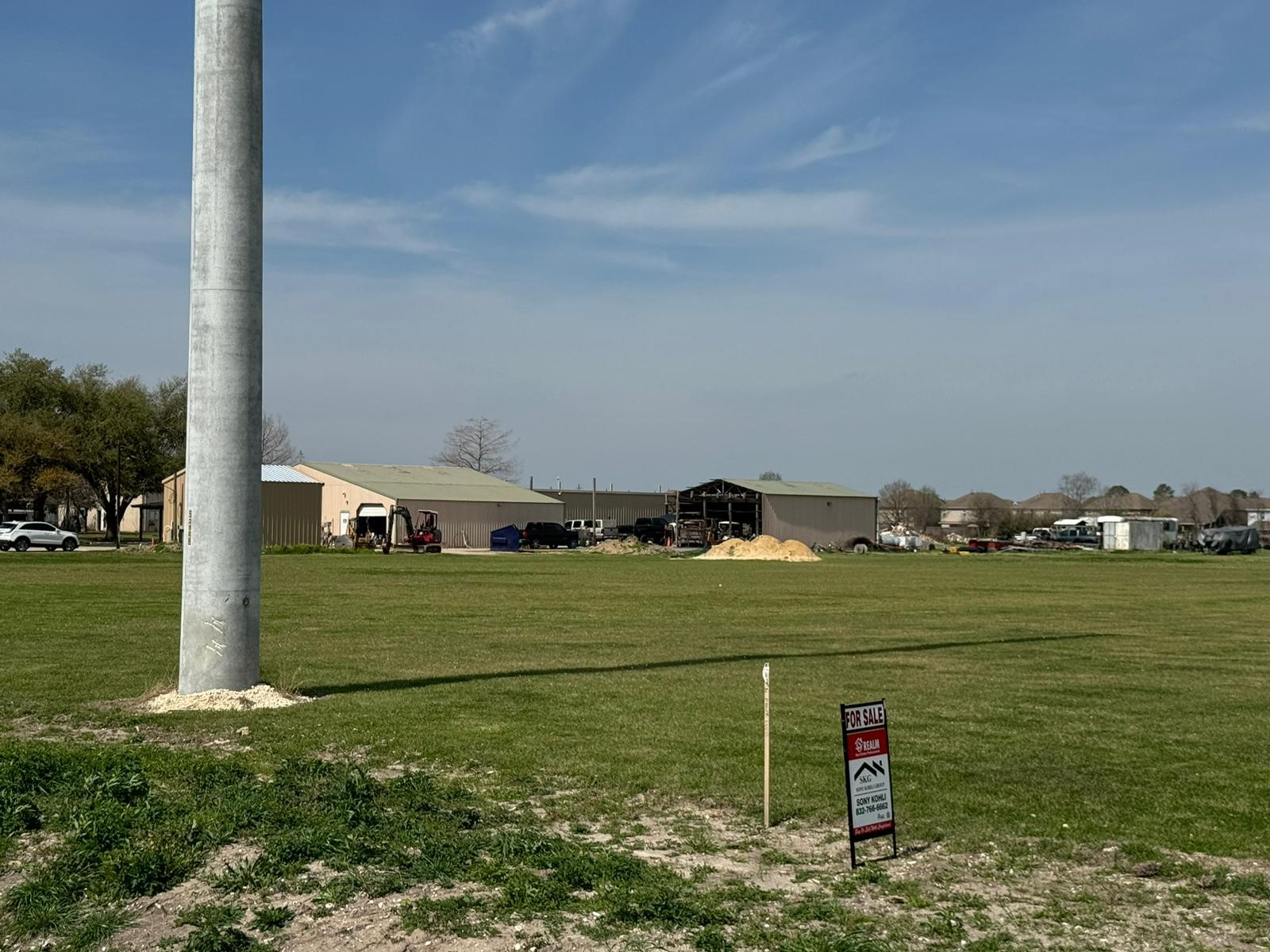 0 East Wallisville Road Baytown, TX 77521 - Photo 7 of 7 Mixed use property to the left far left lot. For viewing only. Look at the survey for more details.