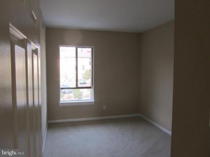 2253 Castle Rock Square, Unit 22C Reston, VA 20191 - Photo 3 of 10 Bedroom #1