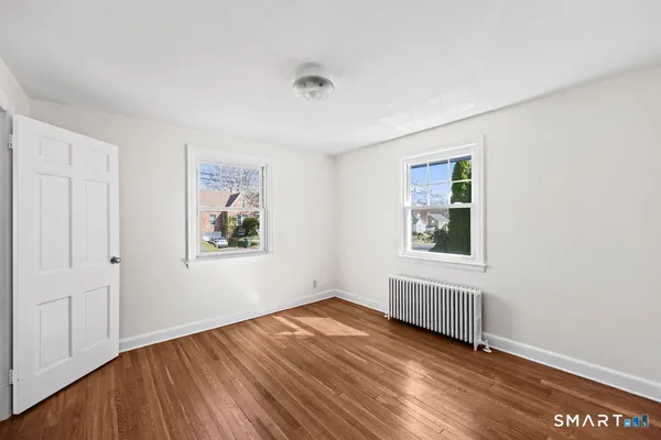 $385,000 | 69 Edgemere Avenue, West Hartford, CT 06110