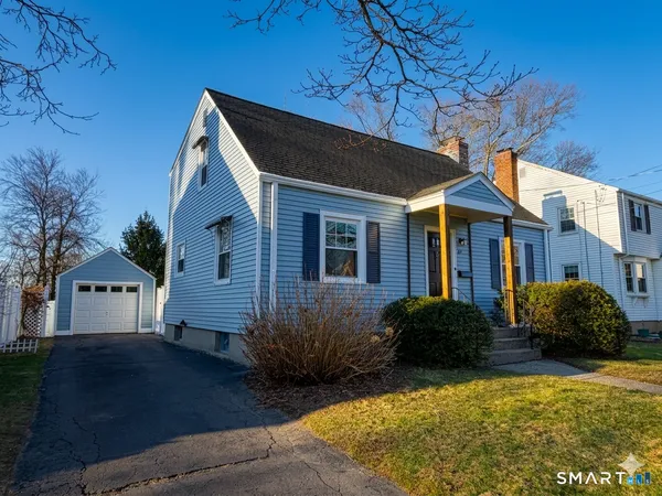$385,000 | 69 Edgemere Avenue, West Hartford, CT 06110