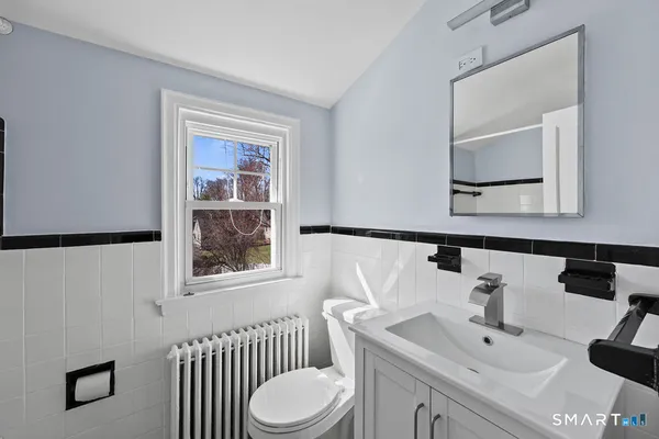 $385,000 | 69 Edgemere Avenue, West Hartford, CT 06110