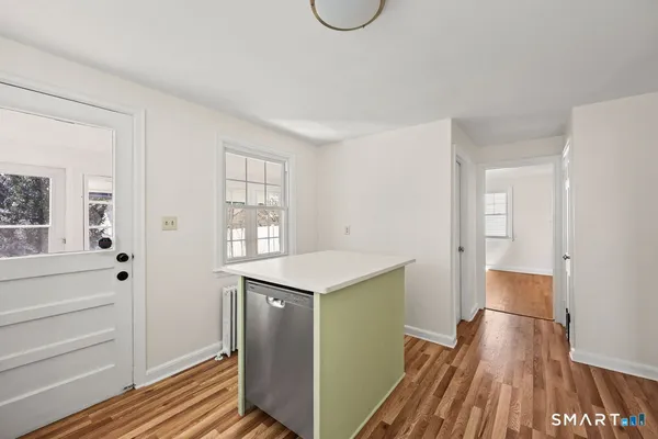 $385,000 | 69 Edgemere Avenue, West Hartford, CT 06110