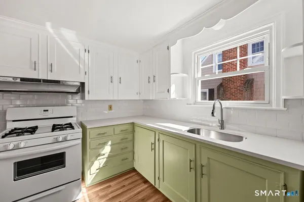 $385,000 | 69 Edgemere Avenue, West Hartford, CT 06110