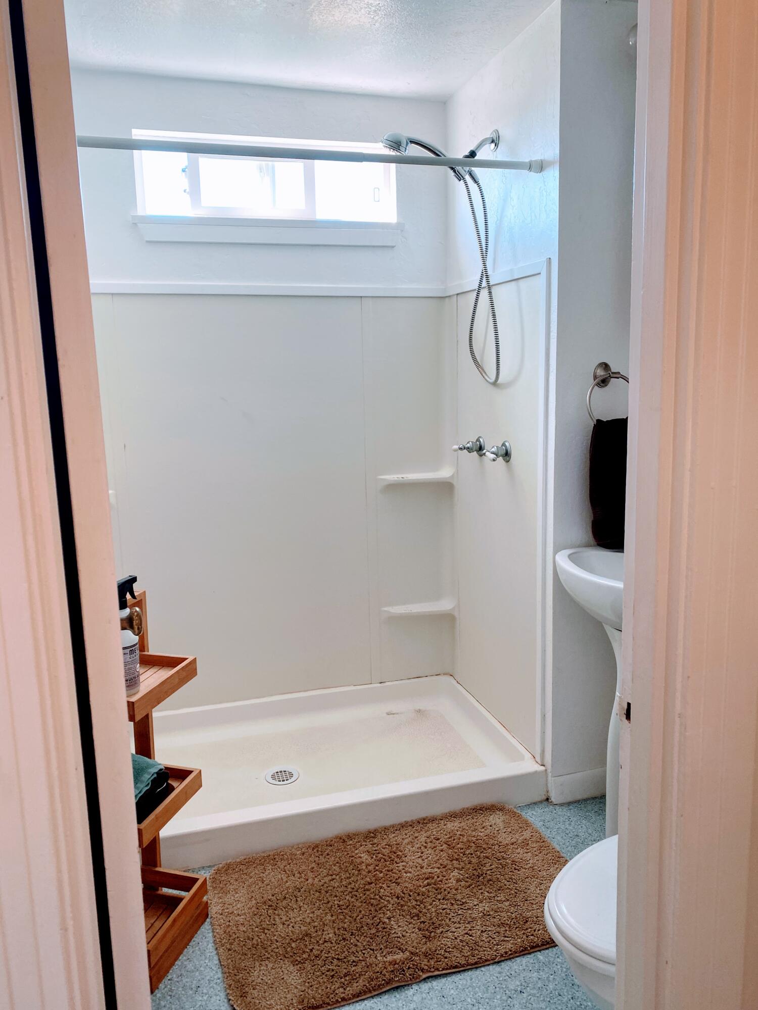 3544 Spring Street Eureka, CA 95503 - Photo 38 of 51 Studio Bath