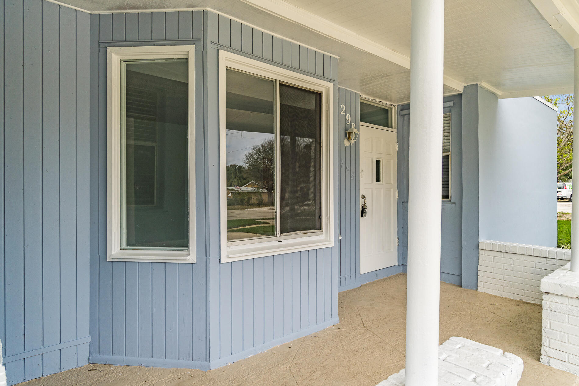 298 Jeffery Street Boca Raton, FL 33487 - Photo 23 of 24 06