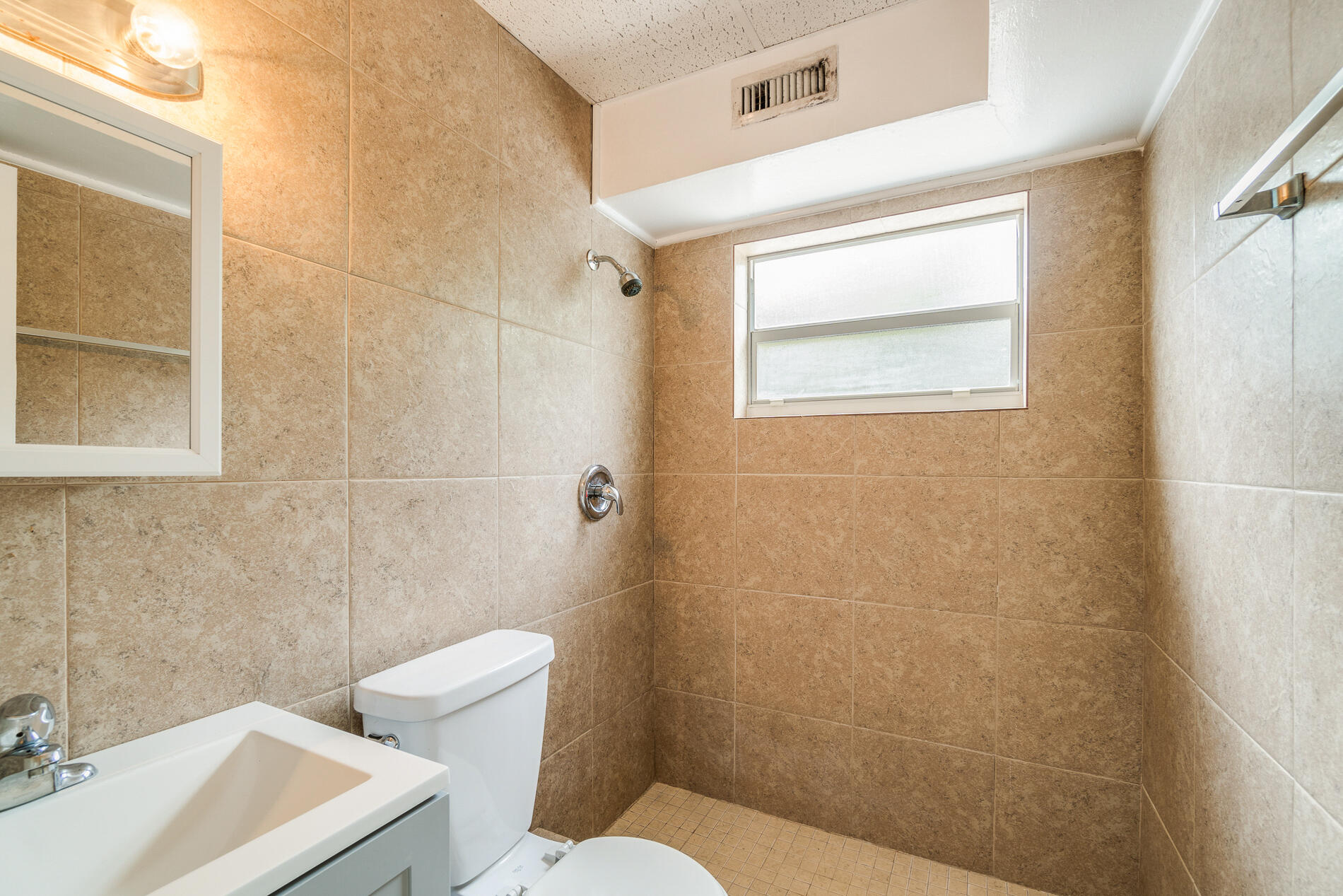 298 Jeffery Street Boca Raton, FL 33487 - Photo 4 of 24 19