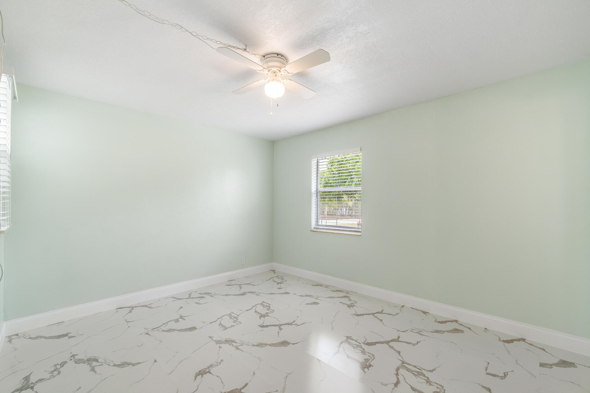298 Jeffery Street Boca Raton, FL 33487 - Photo 8 of 24 11