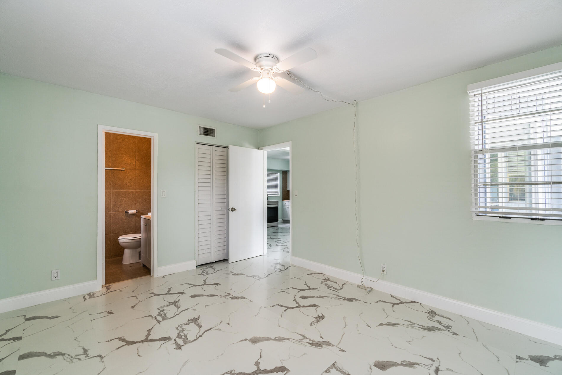 298 Jeffery Street Boca Raton, FL 33487 - Photo 9 of 24 12