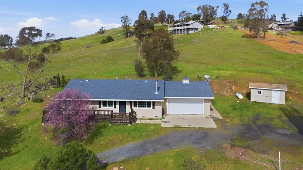 $389,900 | 2615 Ranchito Drive, La Grange, CA 95329