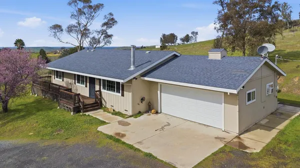 $389,900 | 2615 Ranchito Drive, La Grange, CA 95329