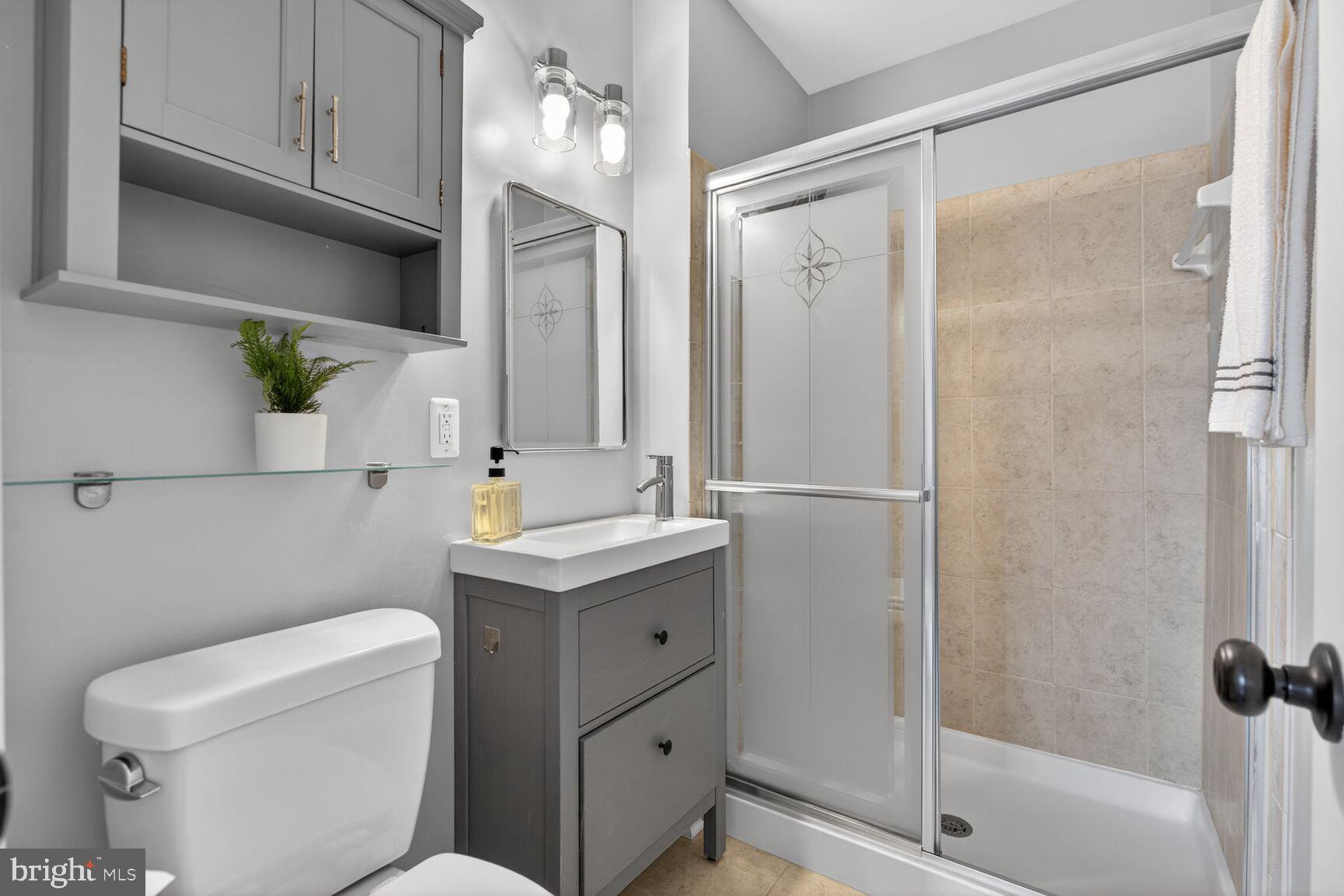 7207 Evanston Road Springfield, VA 22150 - Photo 63 of 118 Primary Bathroom with Lots of Storage Options!
