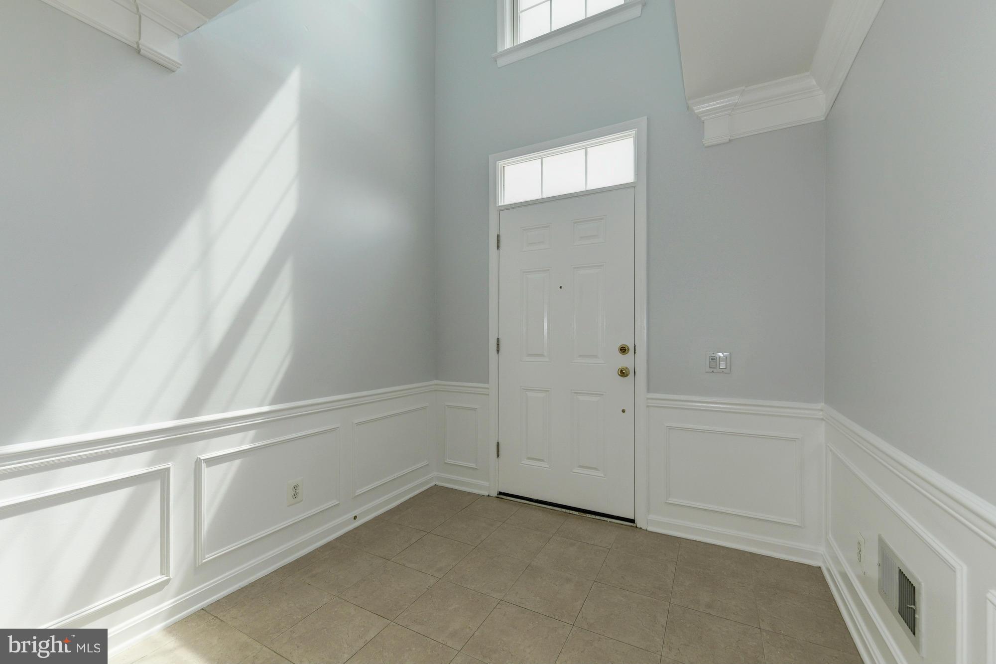 6334 Dunn Court Springfield, VA 22150 - Photo 2 of 28 Interior (General)