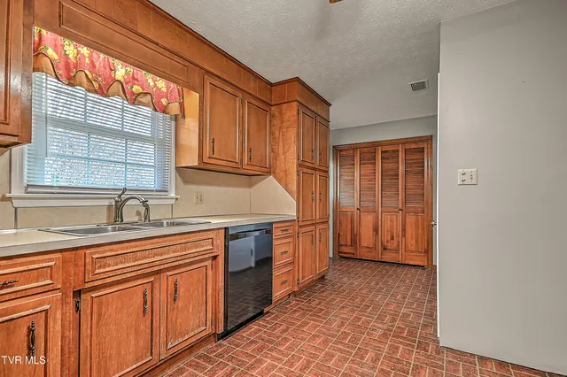 $335,000 | 721 Double Springs Road, Fall Branch, TN 37656