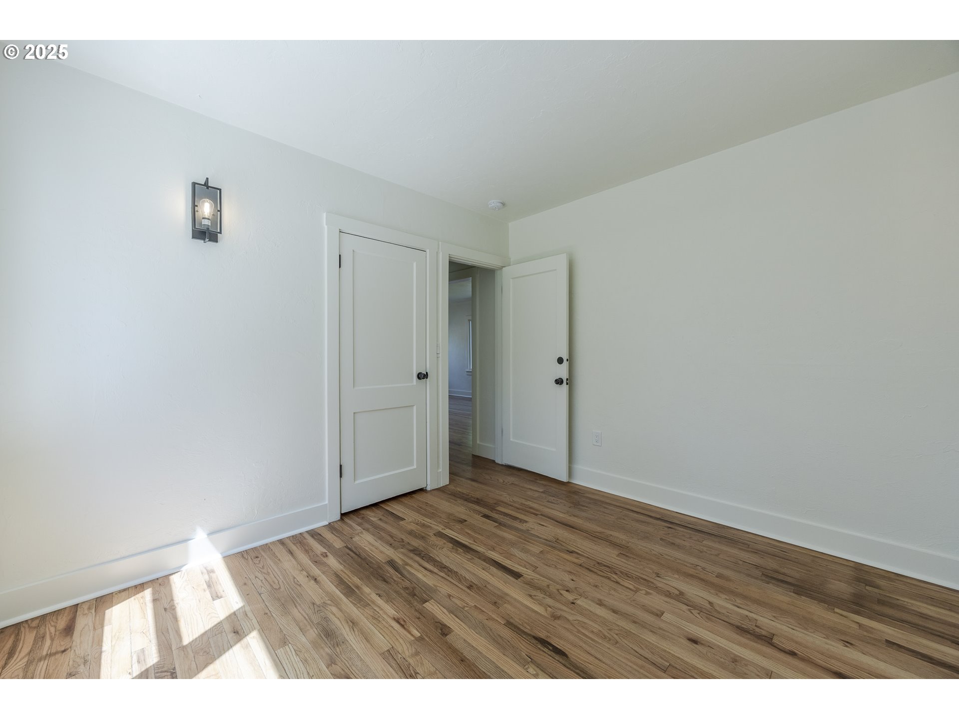 155 B Street Springfield, OR 97477 - Photo 27 of 42 a view of an empty room