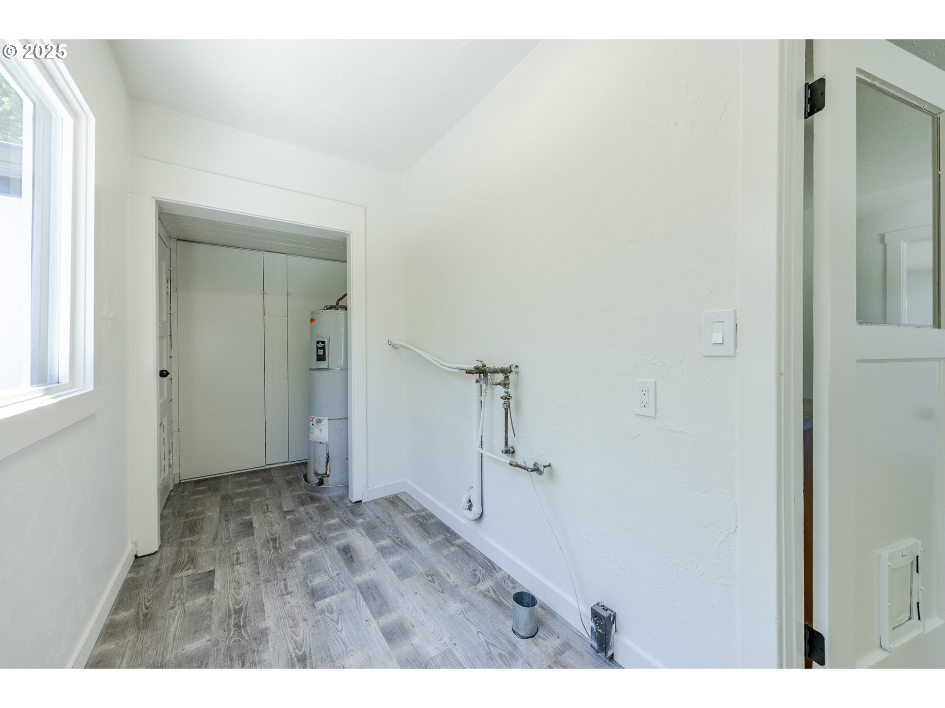 155 B Street Springfield, OR 97477 - Photo 36 of 42 a view of a bathroom with a shower