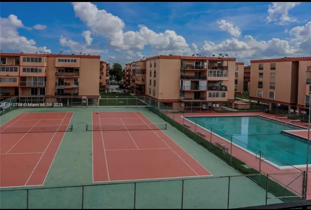 a view of a tennis court