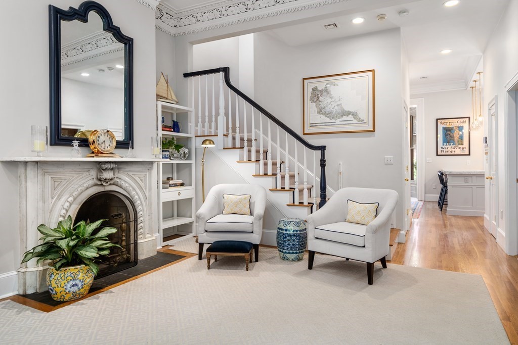 21 Upton Street, Unit 2 Boston, MA 02118 - Photo 2 of 22