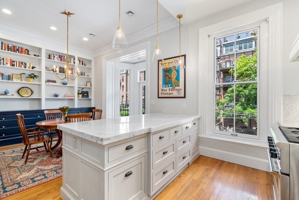 21 Upton Street, Unit 2 Boston, MA 02118 - Photo 8 of 22