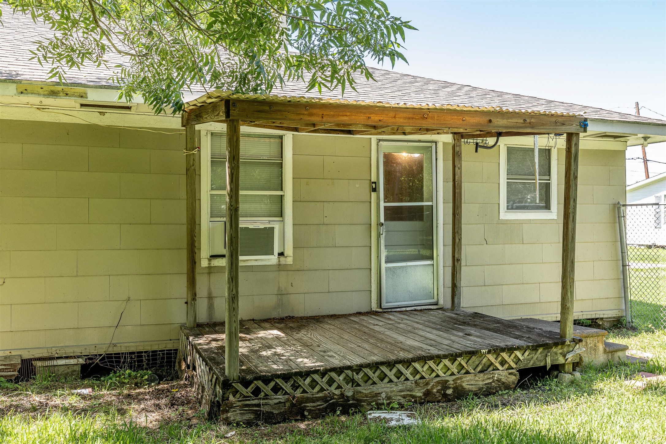 502 Massey Tompkins Road Baytown, TX 77521 - Photo 22 of 32 a front view of a house