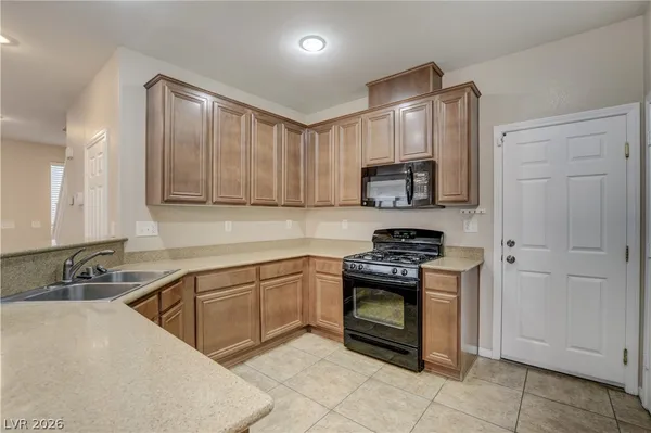 $1,900 | 108 Copper Pine Avenue, North Las Vegas, NV 89031