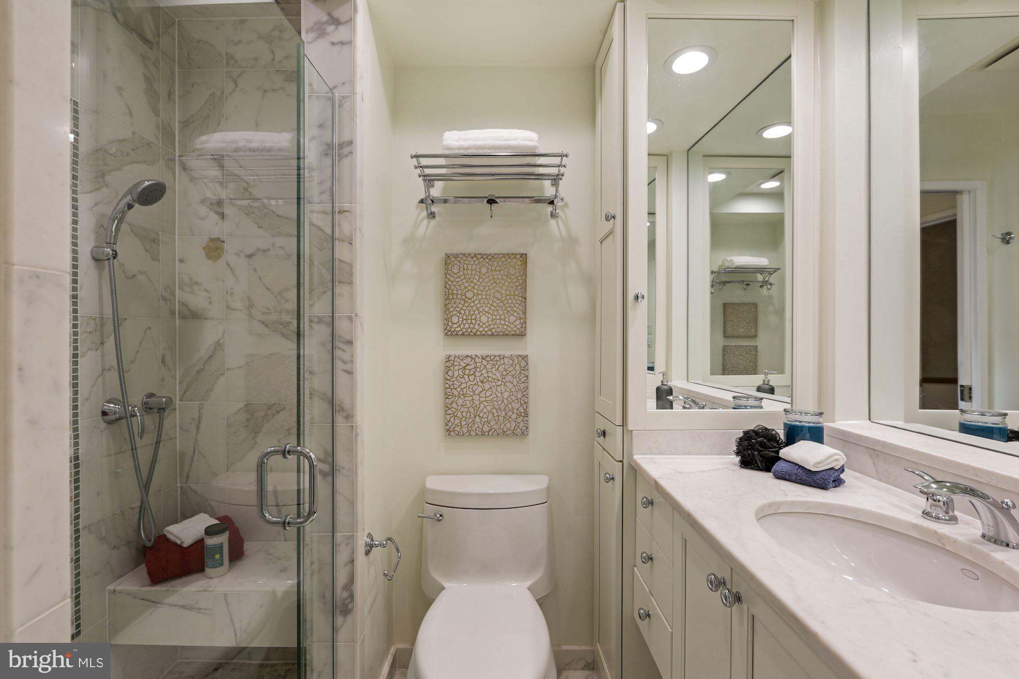 8704 Streamview Road Potomac, MD 20854 - Photo 18 of 32 Gallery Image 18