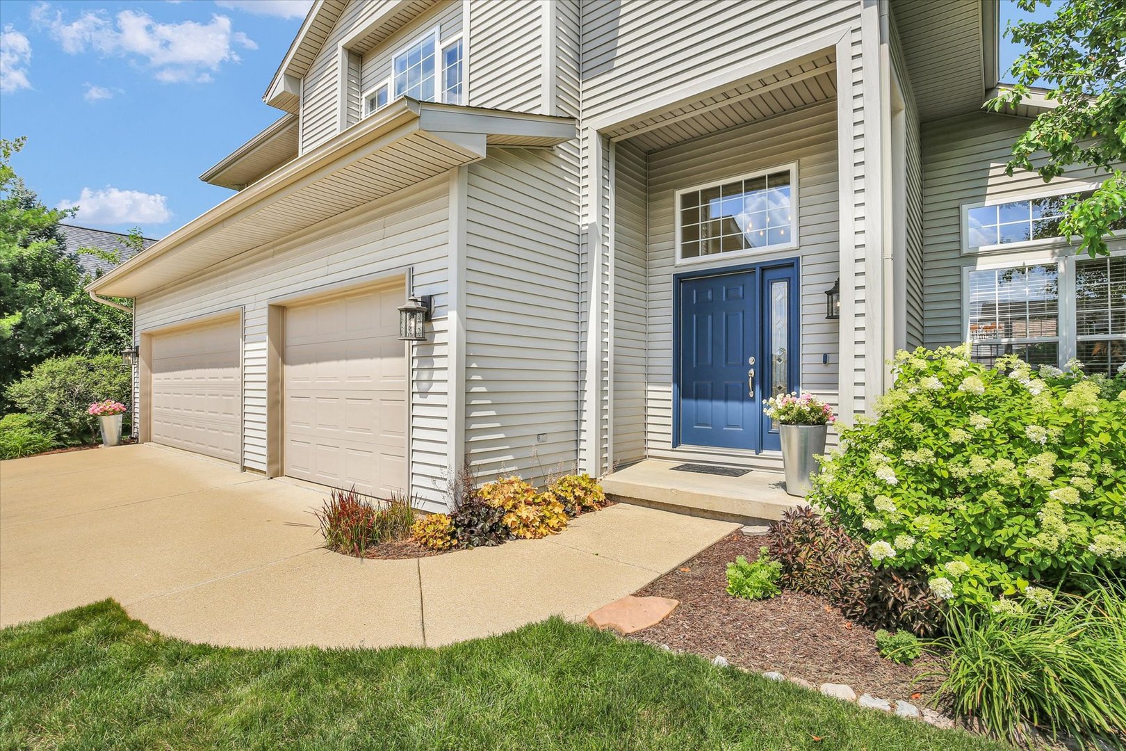 1511 Bridge Point Lane Champaign, IL 61822 - Photo 3 of 48