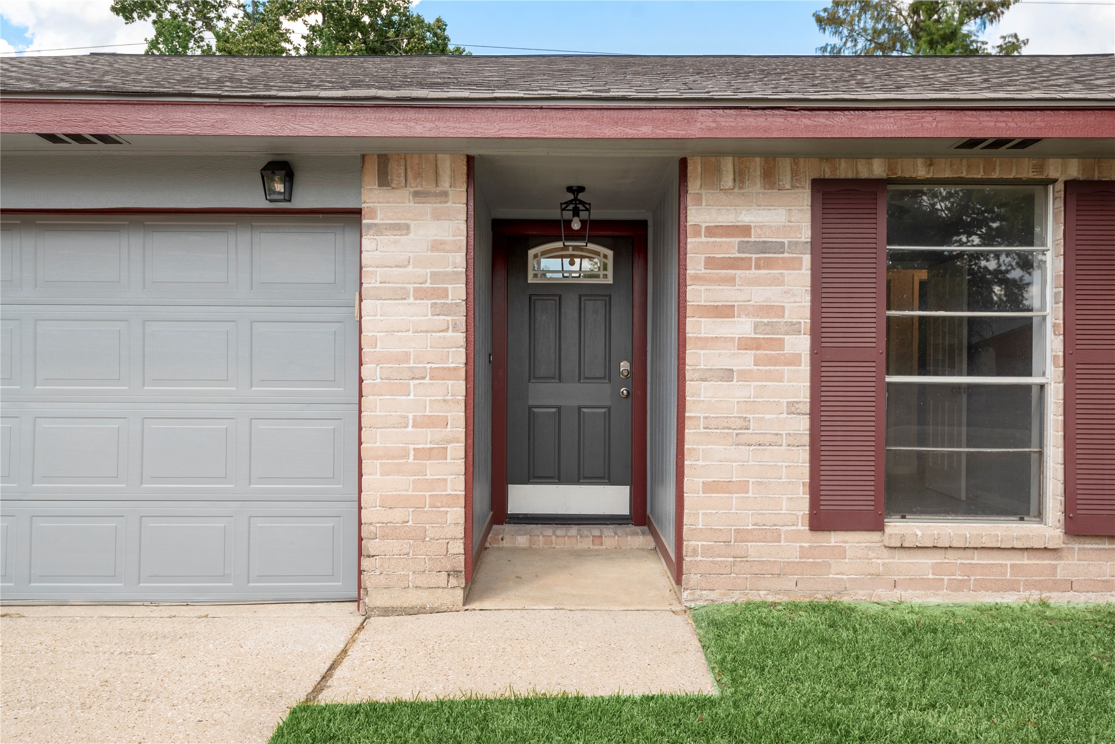 4919 Tealgate Drive Spring, TX 77373 - Photo 4 of 38 a view of entrance front of the house