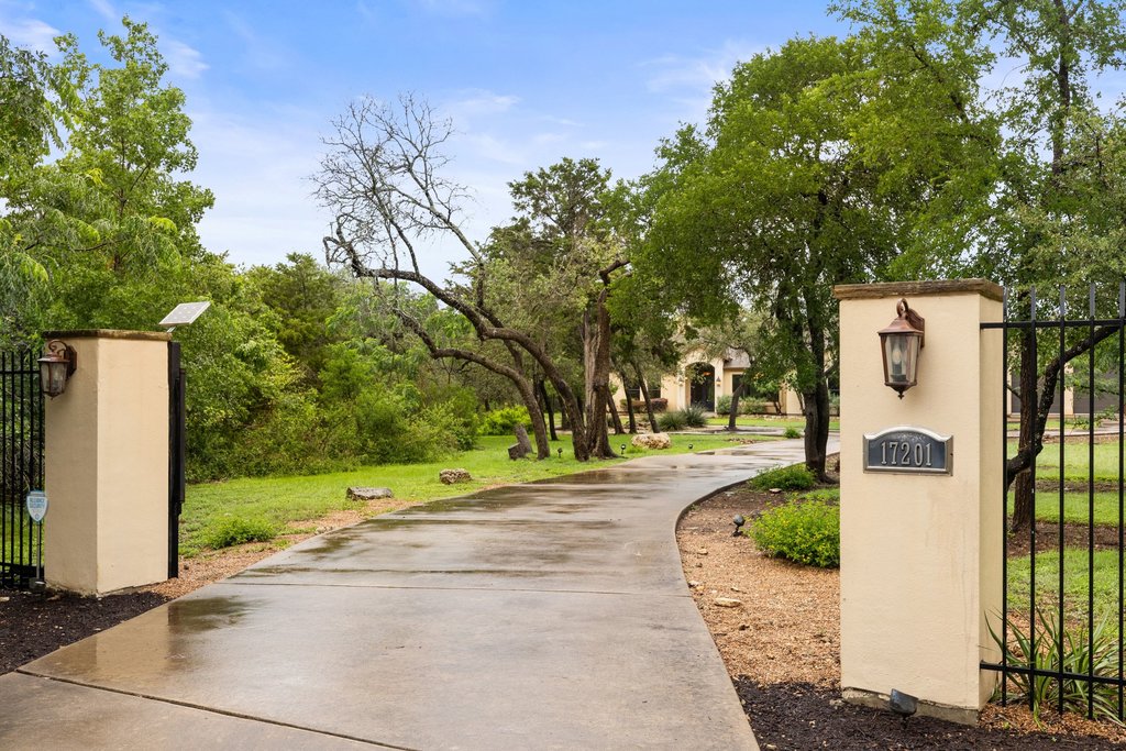 17201 Rocky Ridge Road Austin, TX 78734 - Photo 9 of 40