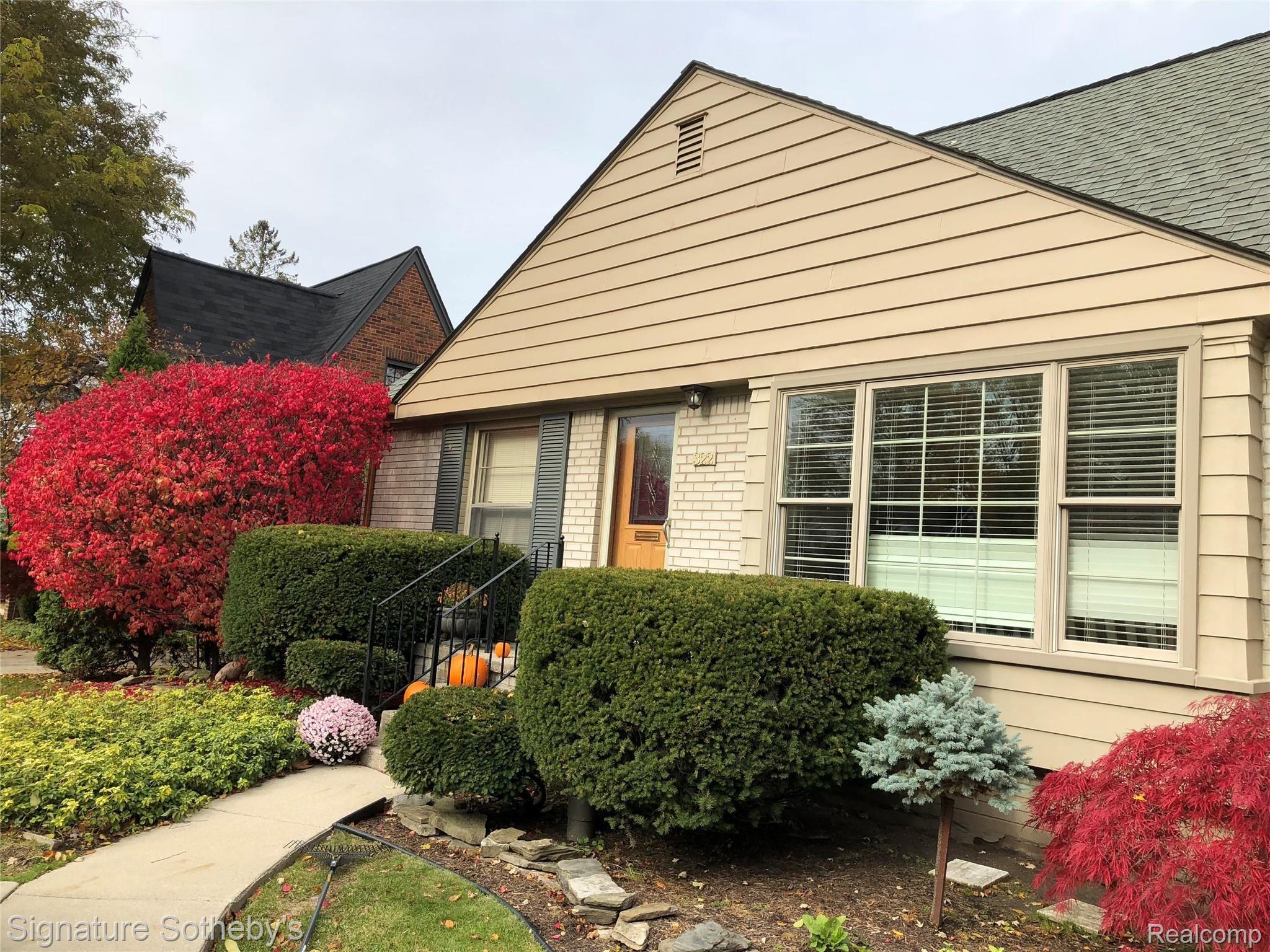322 Kerby Road Grosse Pointe, MI 48236 - Photo 2 of 50 IMG_0922.jpg