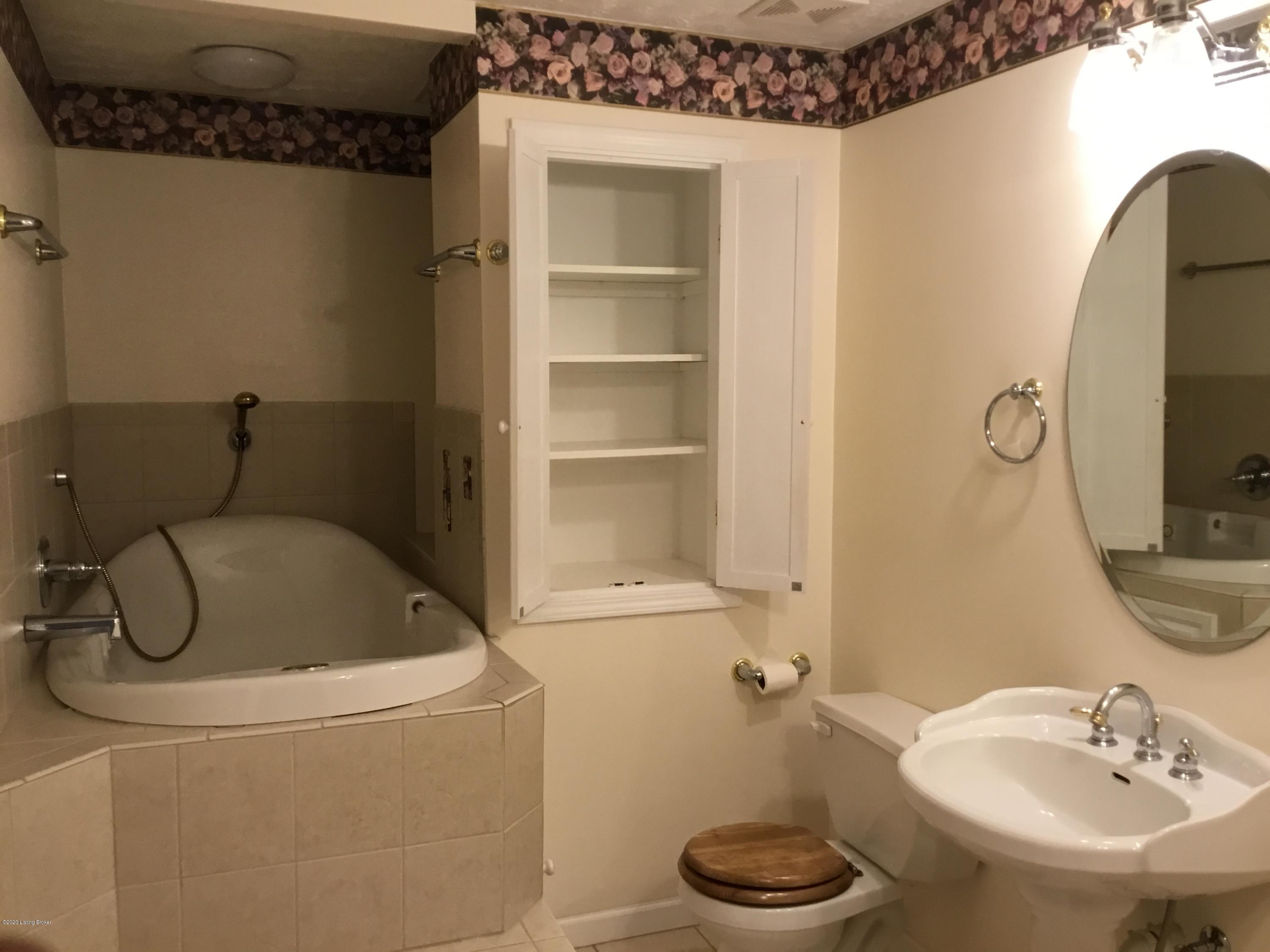 210 Winter Green Road Brandenburg, KY 40108 - Photo 20 of 33 Master Bath 2