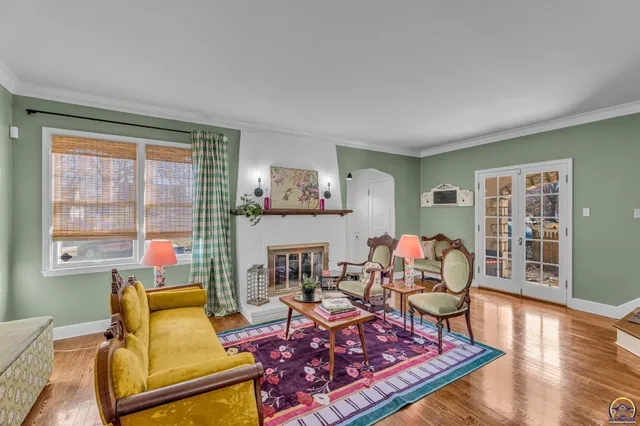 $299,900 | 1347 Southwest Campbell Avenue, Topeka, KS 66604