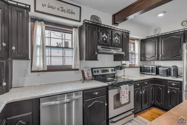 $299,900 | 1347 Southwest Campbell Avenue, Topeka, KS 66604