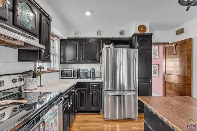 $299,900 | 1347 Southwest Campbell Avenue, Topeka, KS 66604