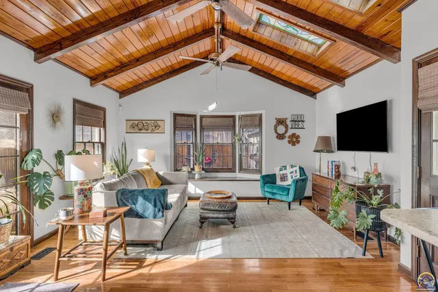 $299,900 | 1347 Southwest Campbell Avenue, Topeka, KS 66604