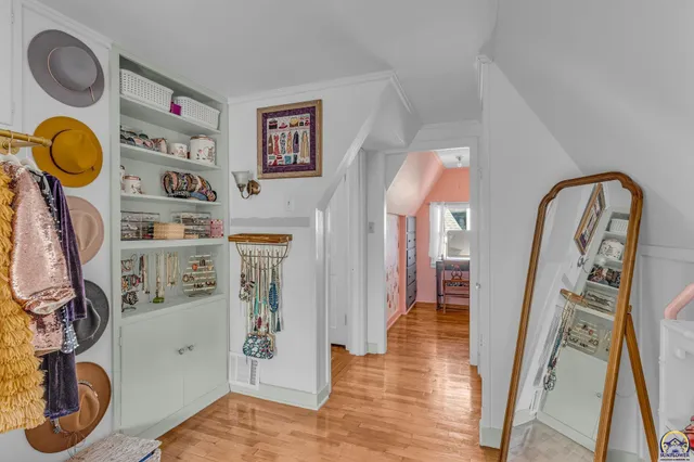 $299,900 | 1347 Southwest Campbell Avenue, Topeka, KS 66604