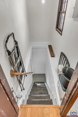 $299,900 | 1347 Southwest Campbell Avenue, Topeka, KS 66604