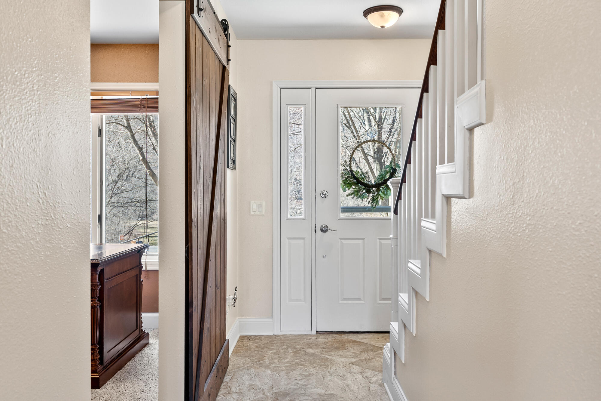 E10880 County Road P Clinton, WI 54667 - Photo 15 of 63 Front Hallway