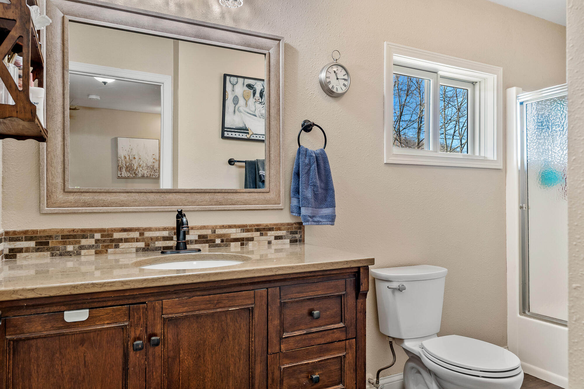 E10880 County Road P Clinton, WI 54667 - Photo 26 of 63 Second Floor Bathroom