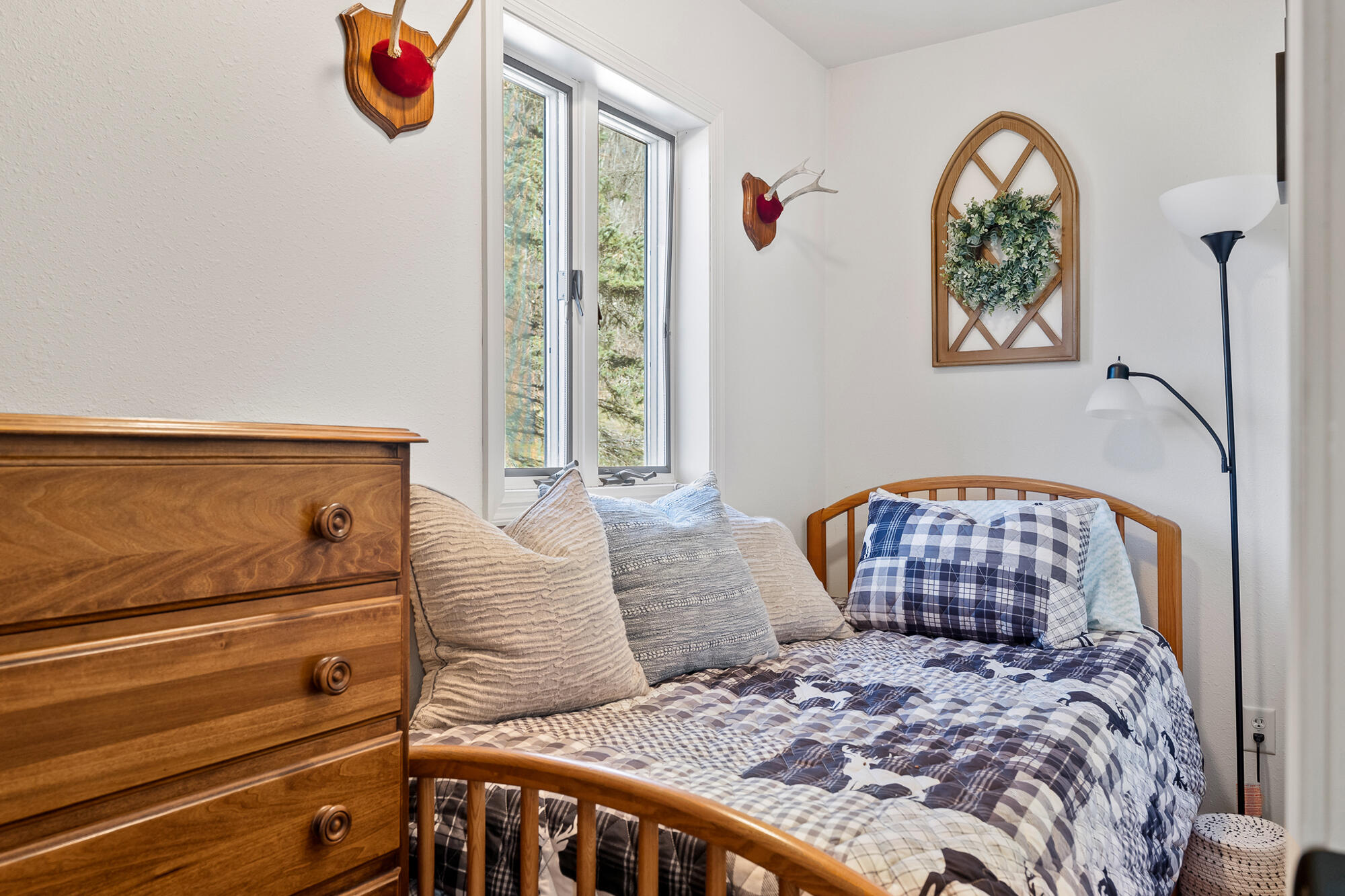 E10880 County Road P Clinton, WI 54667 - Photo 29 of 63 12'x4' Upstairs Room