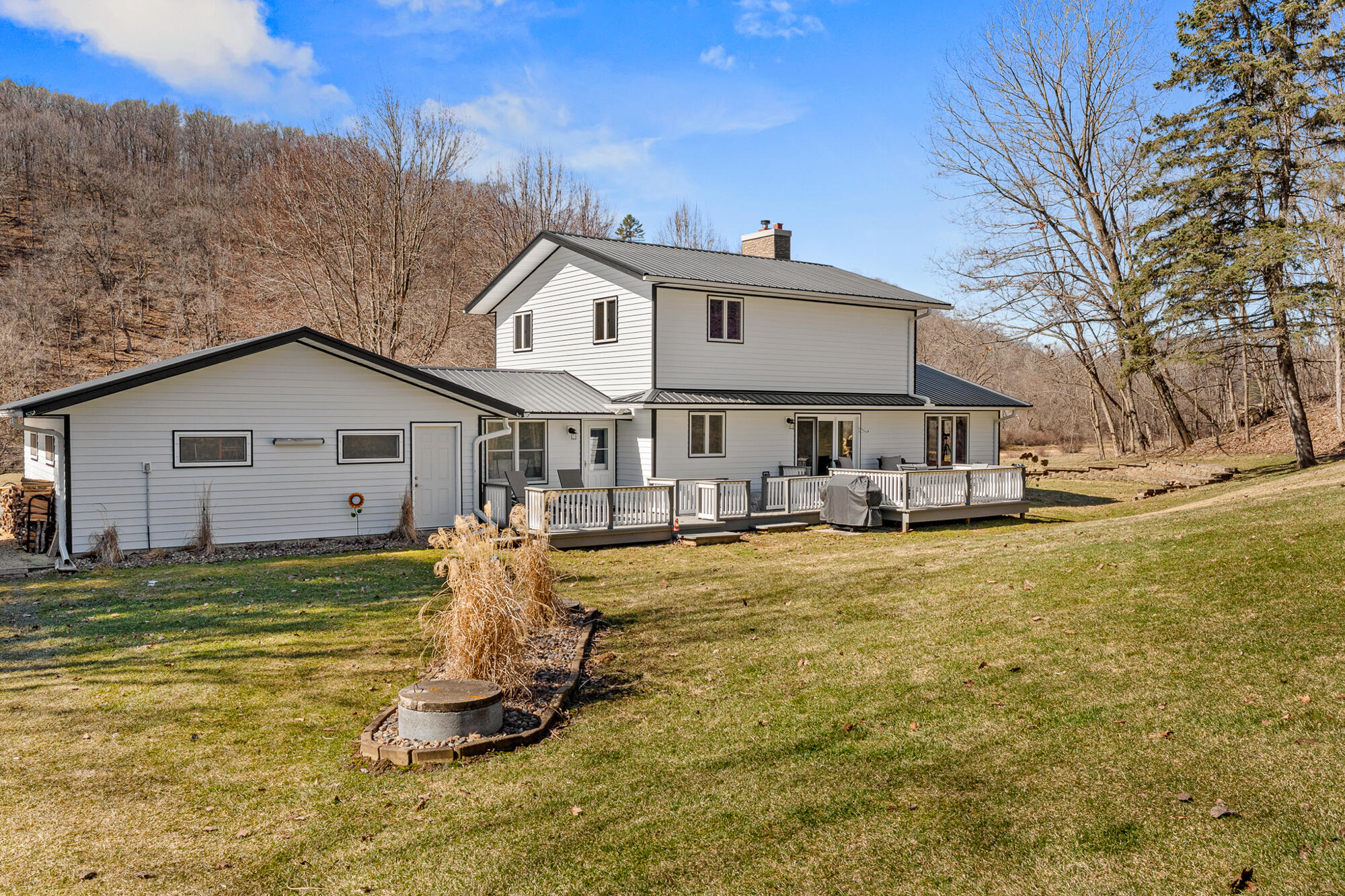 E10880 County Road P Clinton, WI 54667 - Photo 33 of 63 Steel Seamless Siding