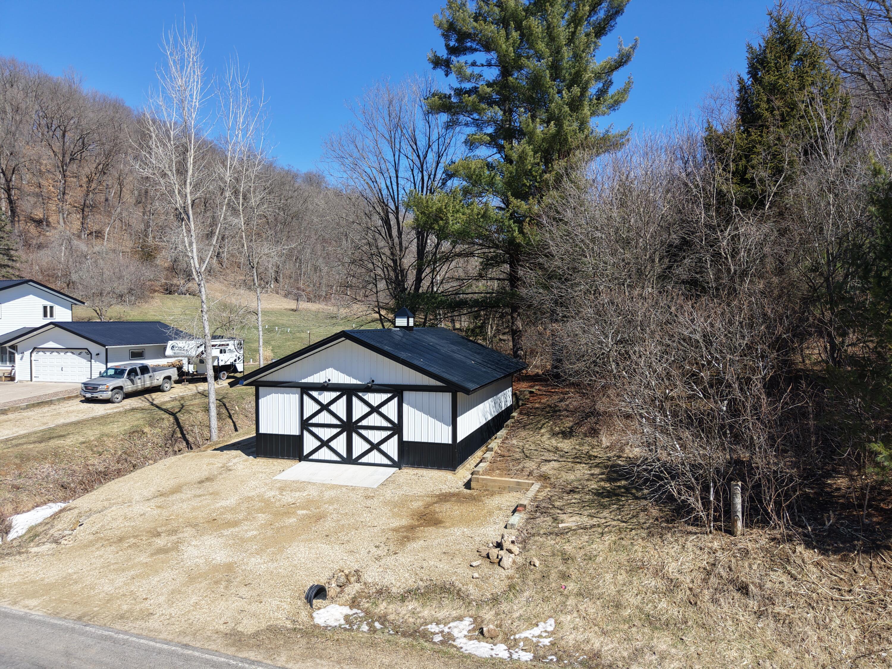 E10880 County Road P Clinton, WI 54667 - Photo 46 of 63 32' x 24' Poleshed