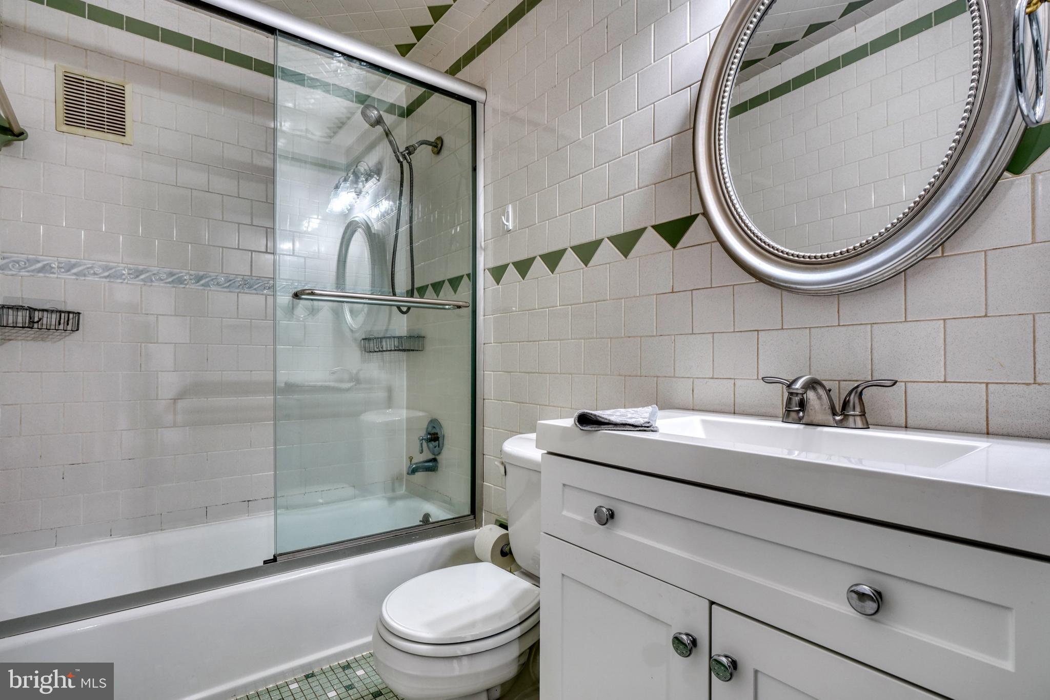 914 Lance Avenue Baltimore, MD 21221 - Photo 15 of 38 Shower/Tub, new vanity