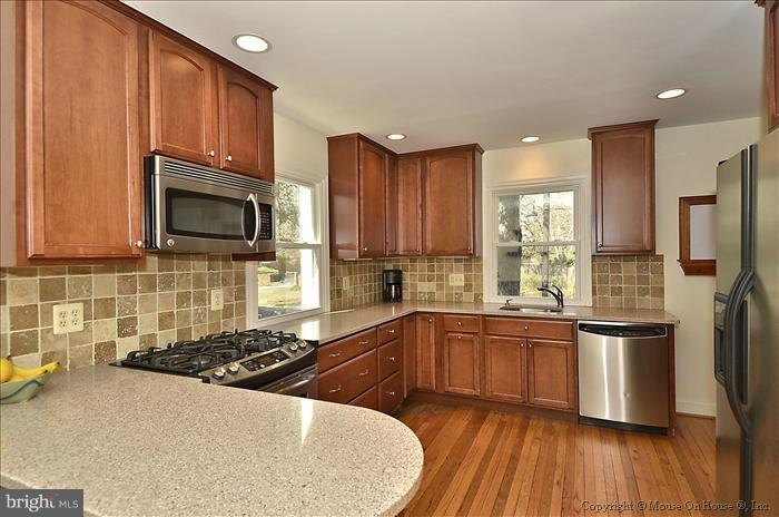 10003 Kinross Avenue Silver Spring, MD 20901 - Photo 22 of 26 Kitchen