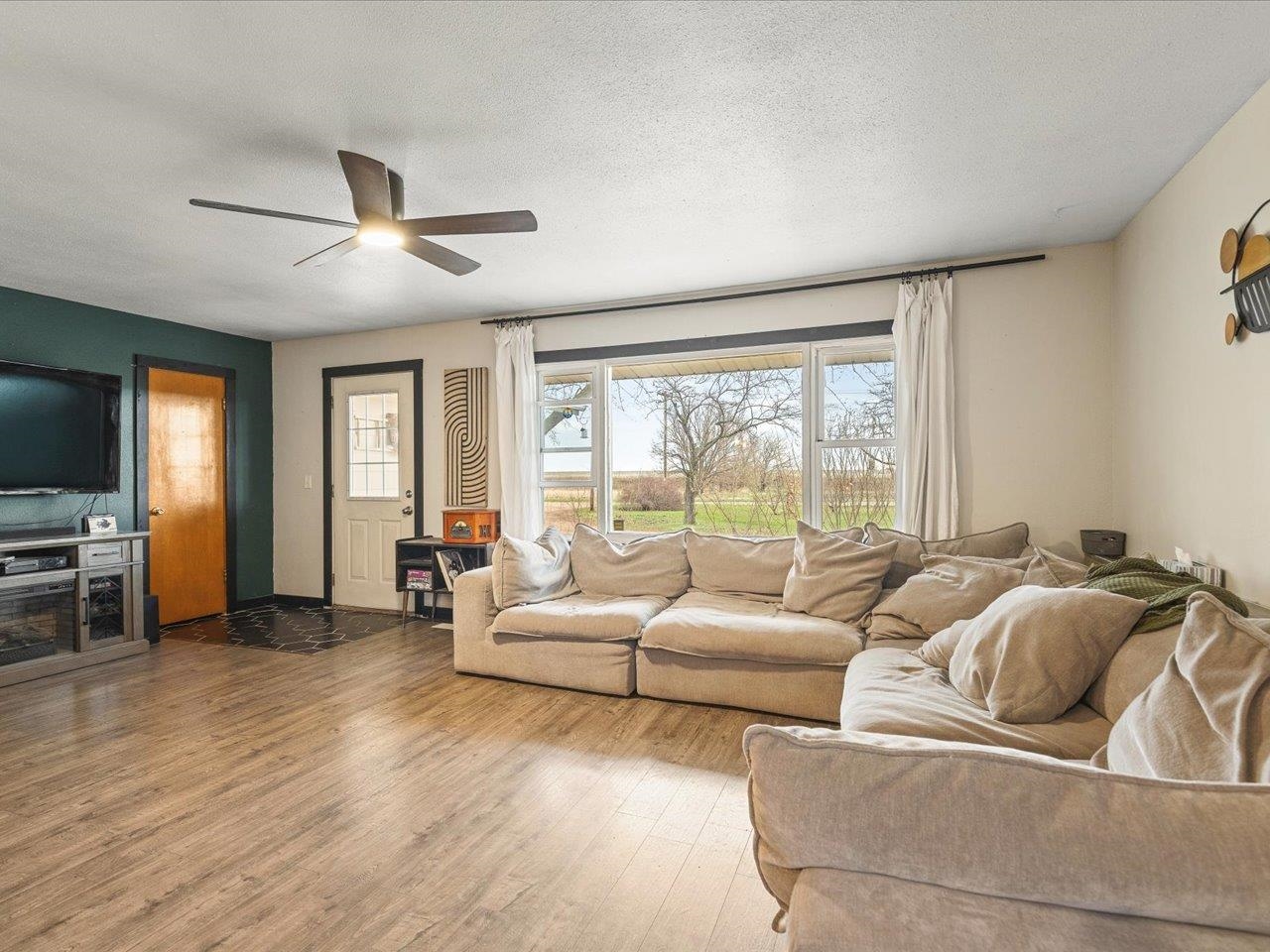 7114 South Patrick Road Beloit, WI 53511 - Photo 11 of 46