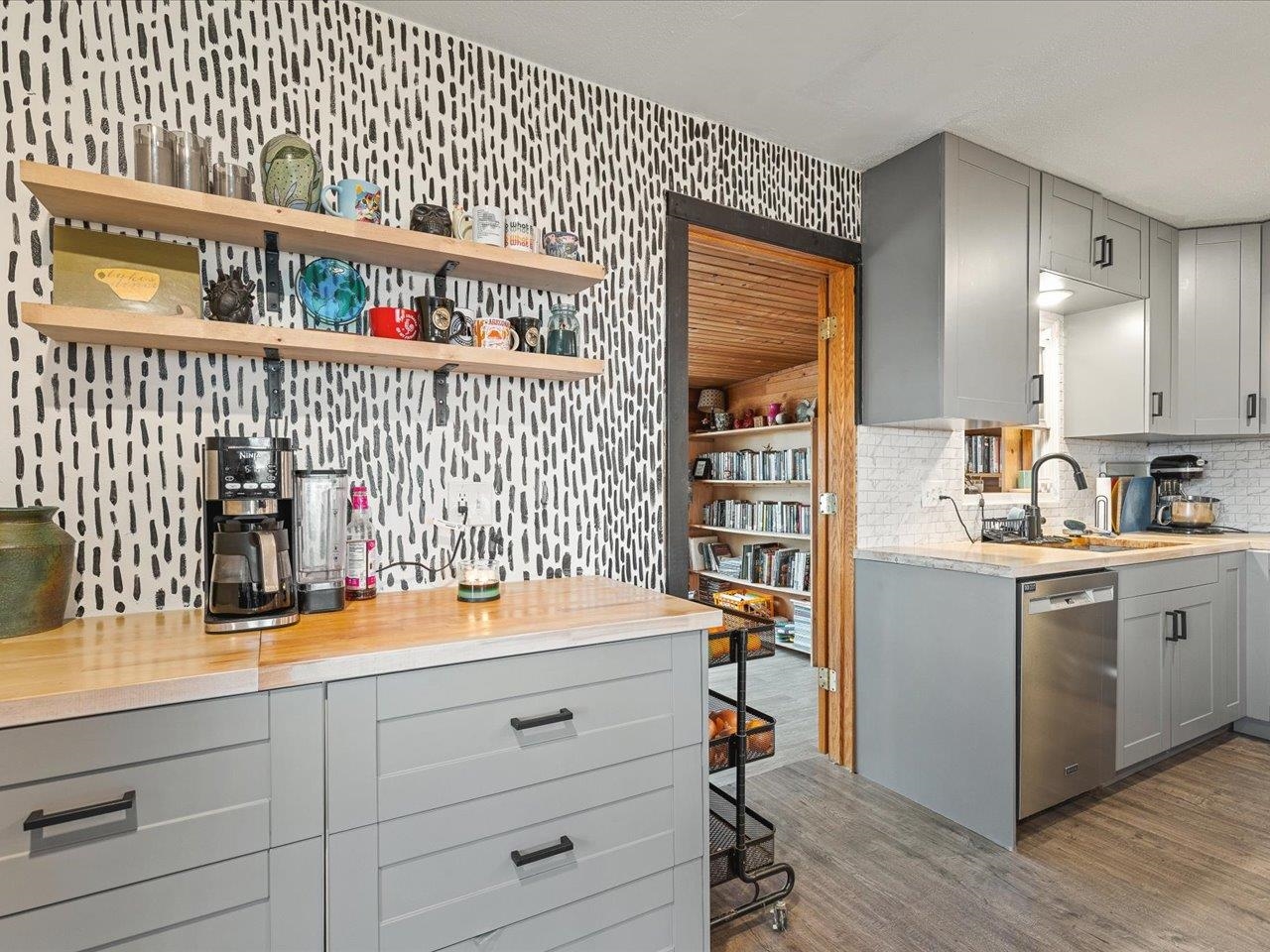 7114 South Patrick Road Beloit, WI 53511 - Photo 13 of 46