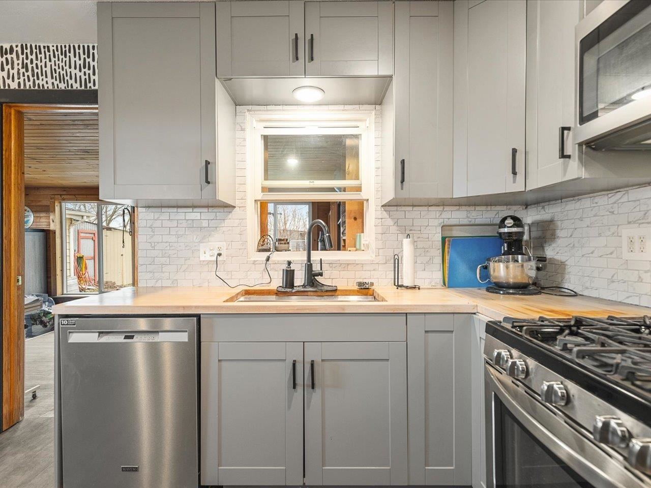 7114 South Patrick Road Beloit, WI 53511 - Photo 14 of 46