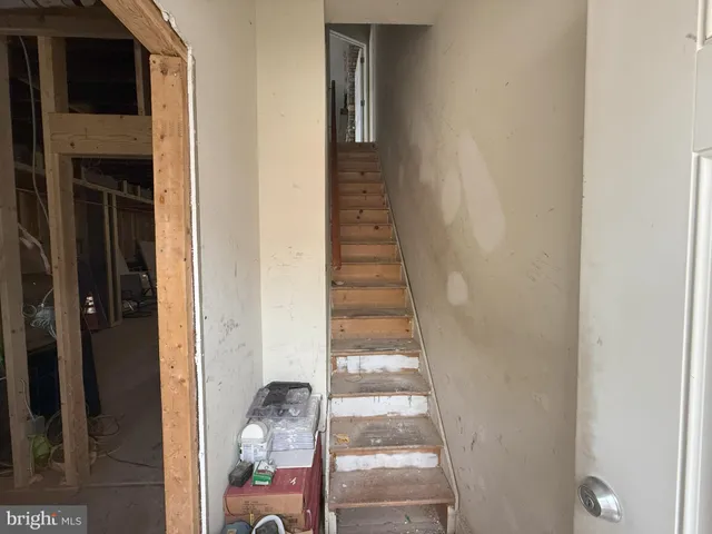 a view of livingroom with hardwood floor