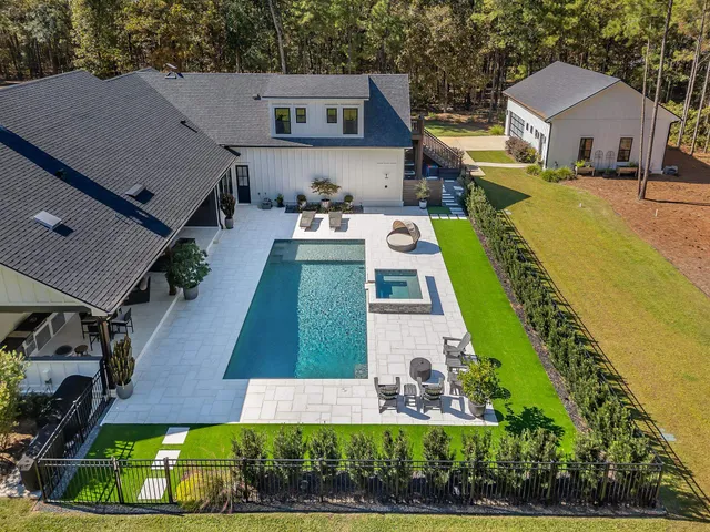 $2,250,000 | 8121 Proctor Road, Tallahassee, FL 32309