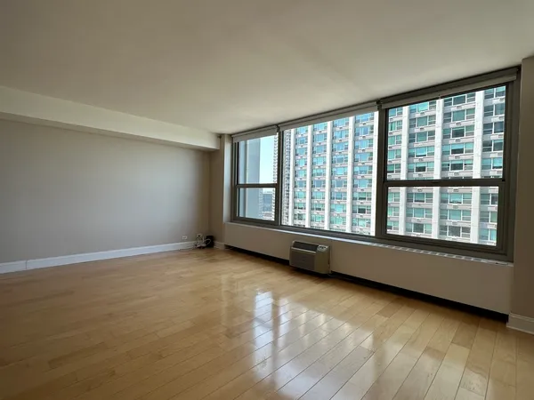 $1,800 | 3600 North Lake Shore Drive, Unit 1504, Chicago, IL 60613