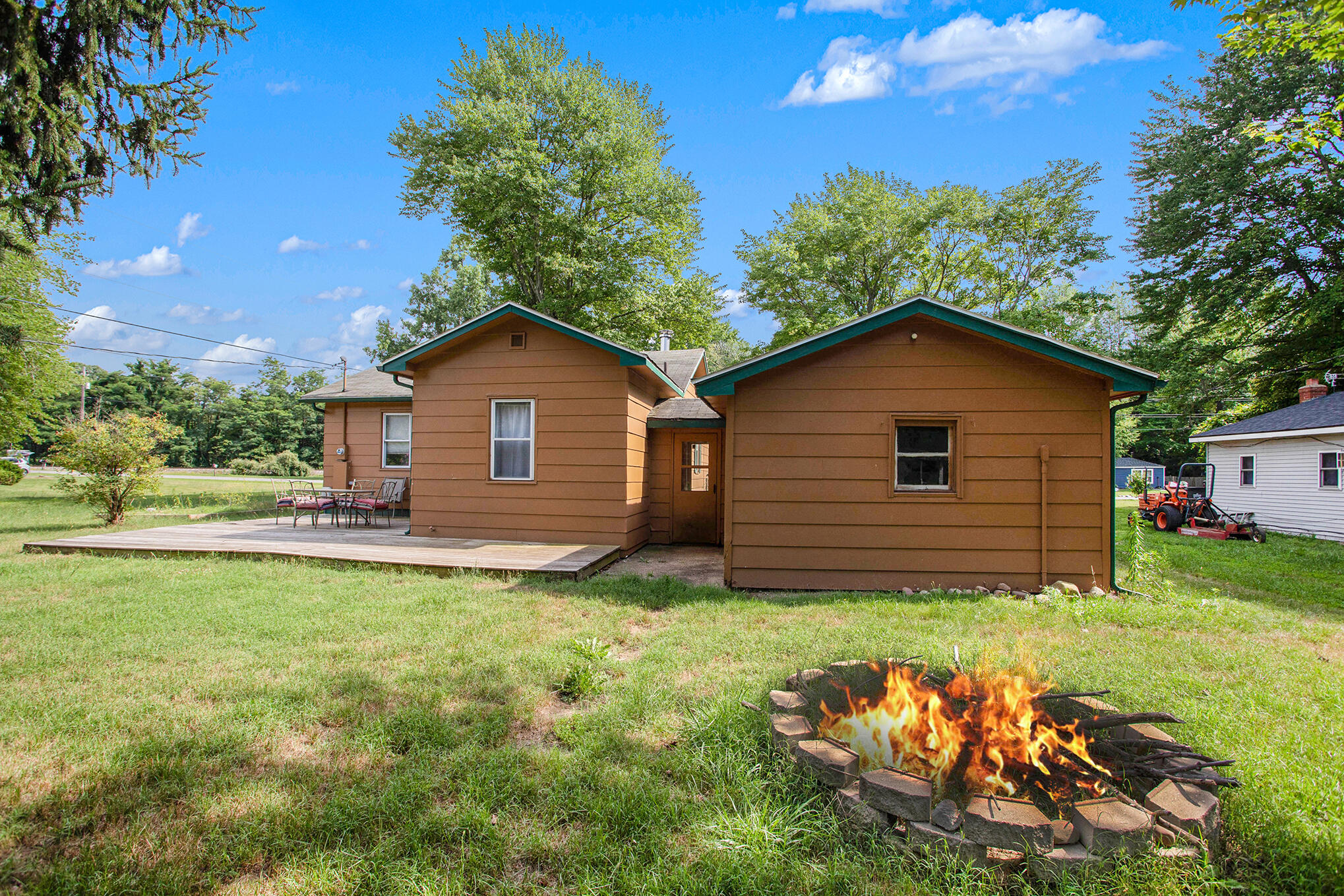 13109 Wilson Road New Buffalo, MI 49117 - Photo 2 of 17 IMG_8063-1
